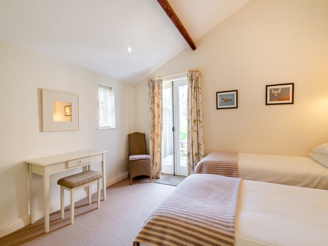 Twin bedroom | Manor House Farm Cottage - Country Cottage Holidays, Troutsdale near Scarborough