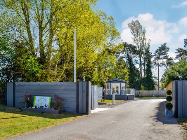 Exterior | The Stonewood Lodge - Wilberfoss Holiday Park, Wilberfoss, near York
