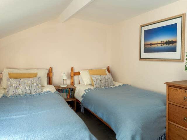 Twin bedroom | Porthgate, Portscatho