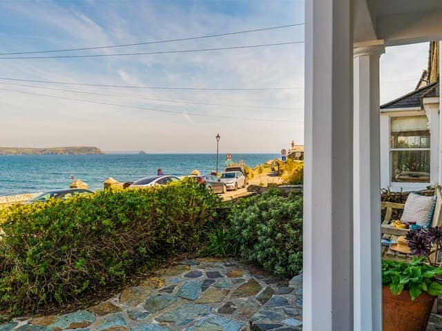 Sitting-out-area | Porthgate, Portscatho