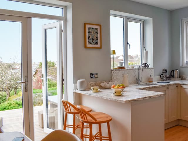Kitchen/diner | Miramar, Cornwall
