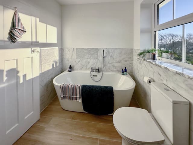 Bathroom | Miramar, Cornwall