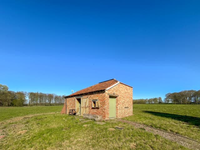 Exterior | Lincoln Reds Lookout, South Ormsby