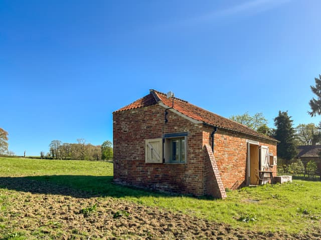 Exterior | Lincoln Reds Lookout, South Ormsby