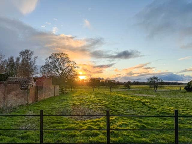 Exterior | Orchard Barn, Thurlton