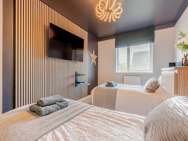 Twin bedroom | South Beach View, Blyth