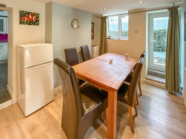 Dining Area | Nemo&rsquo;s Lodge, Portland