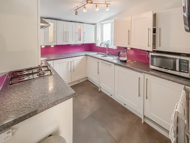 Kitchen | Nemo&rsquo;s Lodge, Portland