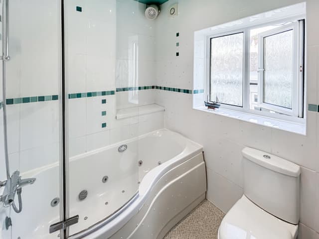 Bathroom | Nemo&rsquo;s Lodge, Portland