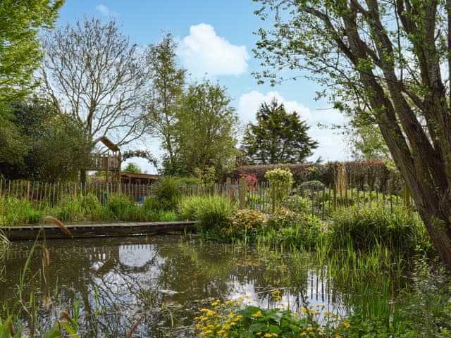 Surrounding area | Lomond Cottage, Garsington