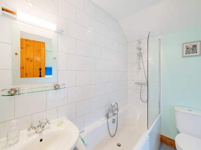 Bathroom | The Steadings, Denwick near Alnwick