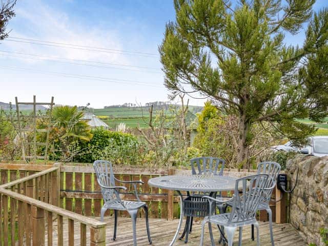 Sitting-out-area | The Steadings, Denwick near Alnwick