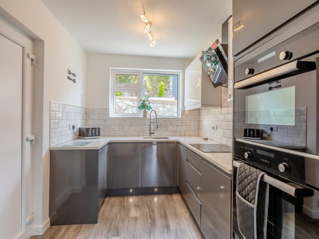 Kitchen | Driftwood Villa, Brixham