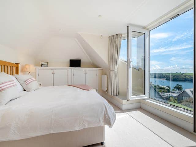 Double bedroom | Highlands, St Mawes