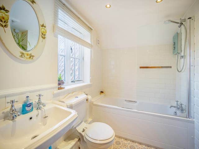 Bathroom | Garden Cottage, Tetford, near Horncastle