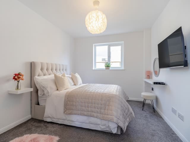 Groundfloor double bedroom | The Old School House, Barnsley