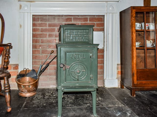 Interior | Wade Hall, North Cove