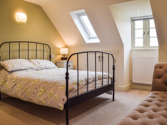 Double bedroom | The Mount View, Towcester
