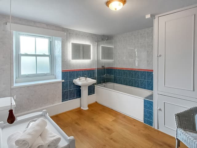 Spacious bathroom with bath and shower | Low Houses Farmhouse, Newbiggin, near Barnard Castle