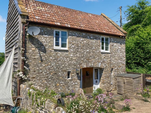 Exterior | Tanlake Barn, Chard