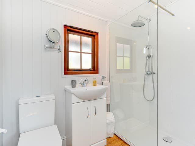 Shower room | Forget Me Not French Roulotte, Worthing