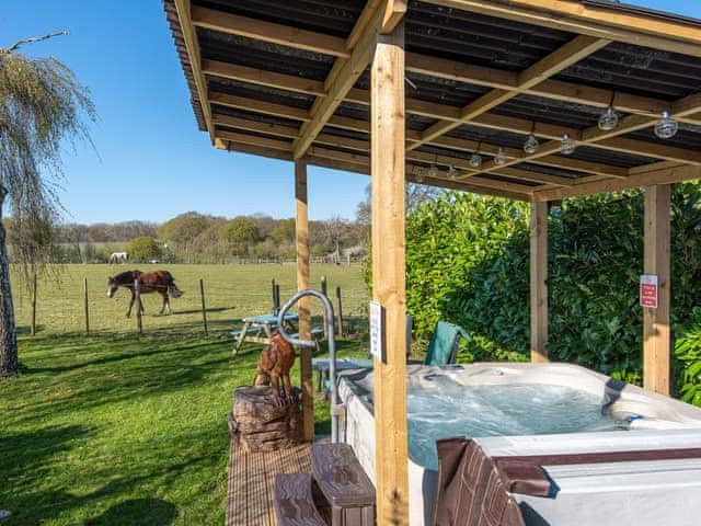 Hot tub | Forget Me Not French Roulotte, Worthing