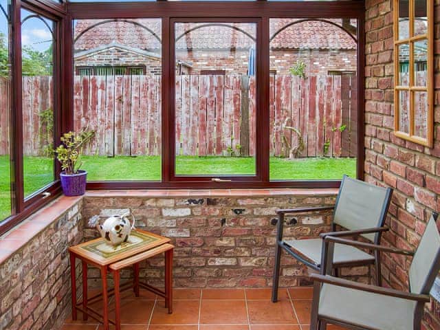 Conservatory | Holly Cottage - The Chestnuts, Burgh Le Marsh