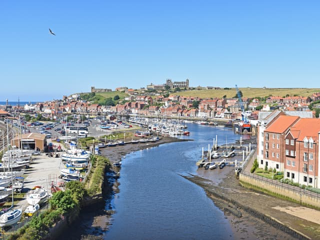 Surrounding area | Sullys House, Whitby