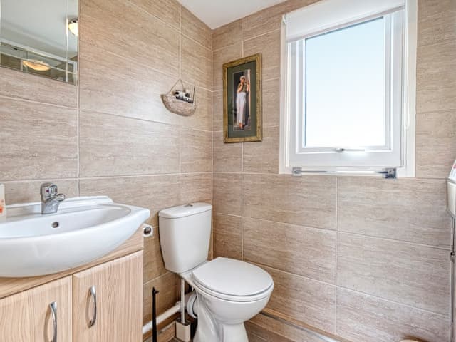 Bathroom | The Bee&rsquo;s Knees - Country Cottages Norfolk, Mundesley