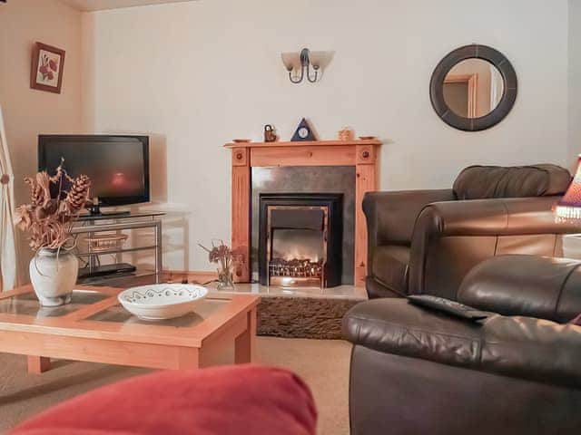 Living area | Hazel Cottage - The Chestnuts, Burgh Le Marsh, near Skegness