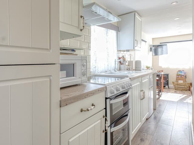 Kitchen | Two Hoots - Country Cottages Norfolk, Mundesley