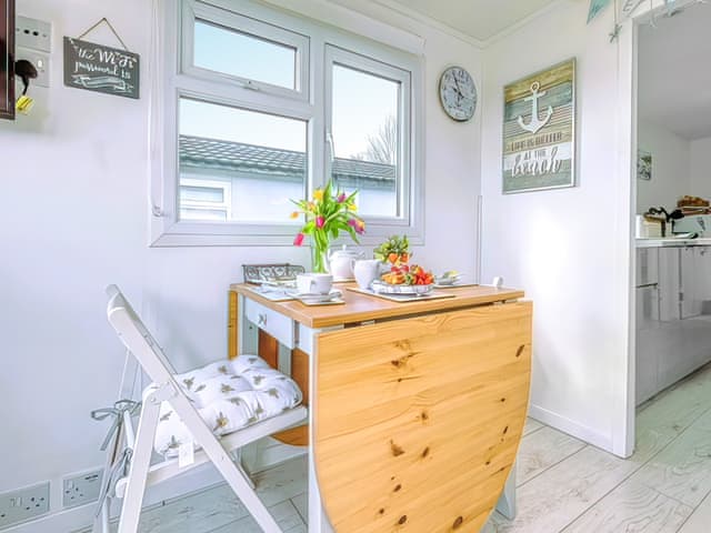 Dining Area | The Happy Hedgehog - Country Cottages Norfolk, Mundesley