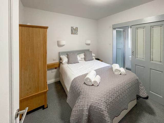 Double bedroom | Quaysiders Club I - Quaysiders Club Apartments, Ambleside