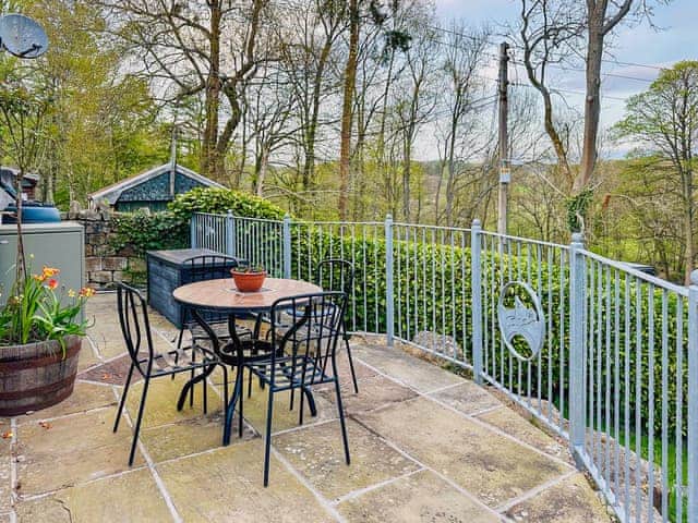 Outdoor | Benchmark Cottage, Glaisdale