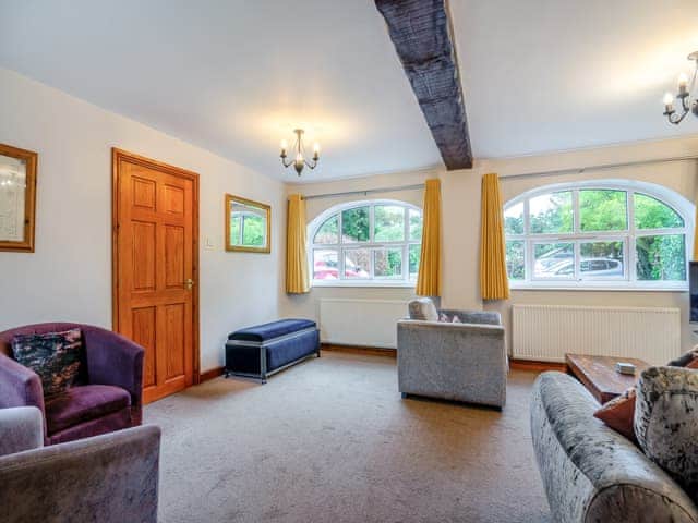 Living room | The Granary - Hopgrove Farm Cottages, York