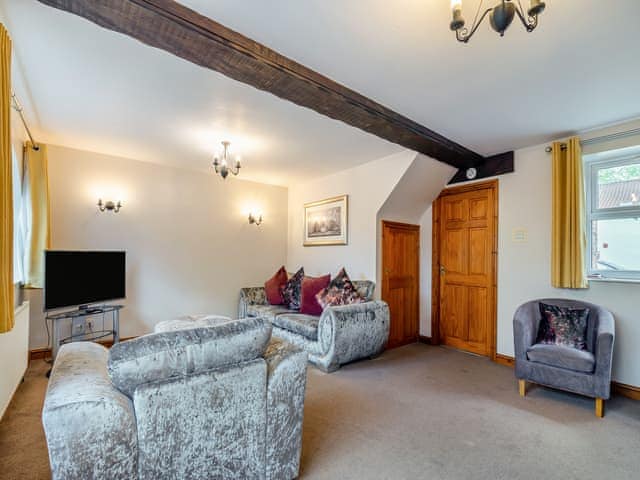 Living room | The Granary - Hopgrove Farm Cottages, York