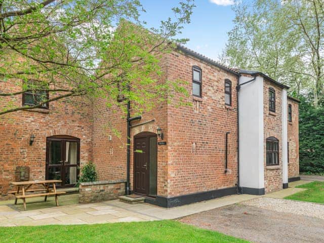 Exterior | Big Barn - Hopgrove Farm Cottages, York