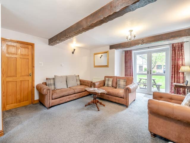 Living room | Big Barn - Hopgrove Farm Cottages, York