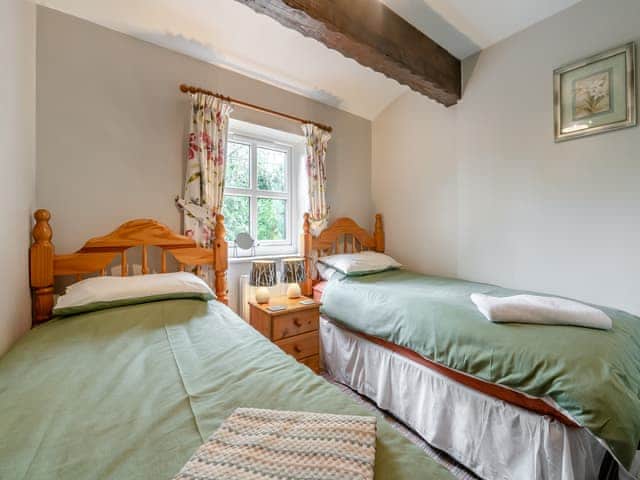 Twin bedroom | Big Barn - Hopgrove Farm Cottages, York