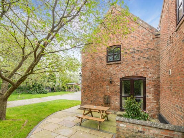 Exterior | The Hayloft - Hopgrove Farm Cottages, York