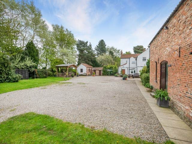 Exterior | The Hayloft - Hopgrove Farm Cottages, York