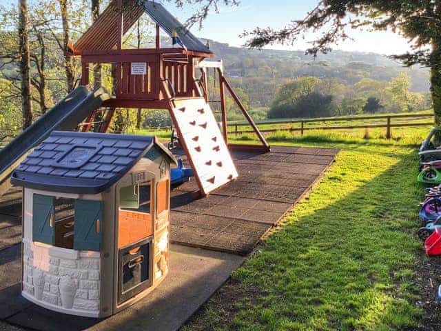 Outdoor | Cider Cottage - Higher Checkridge Farm, Hawkchurch, near Lyme Regis