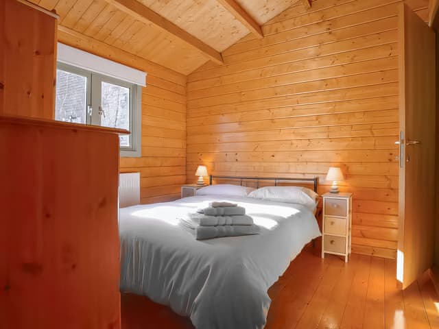 Double bedroom | Log Cabin, Guyhirn