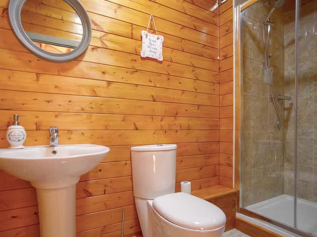 Bathroom | Log Cabin, Guyhirn