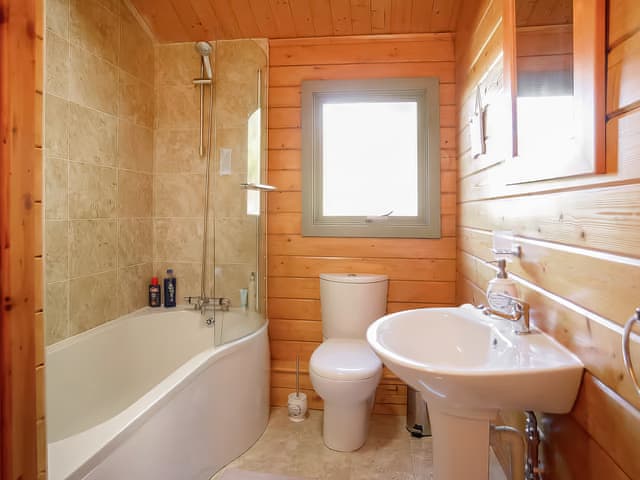 Bathroom | Log Cabin, Guyhirn