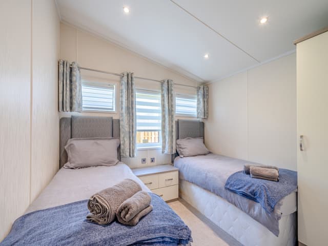 Twin bedroom | Rabbit Hole - Longmead Country Escapes, Cheddar