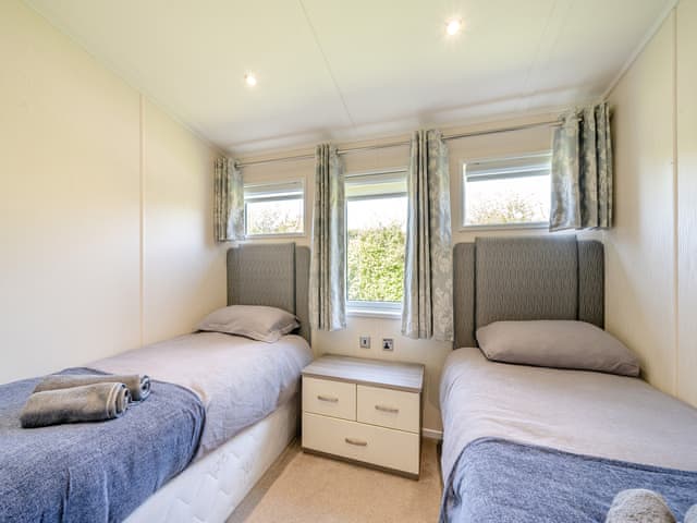 Twin bedroom | Rabbit Hole - Longmead Country Escapes, Cheddar