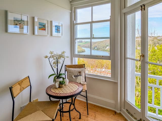 Living area | Denzell, Looe