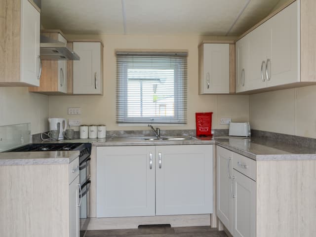Kitchen | Lodge 46 Bridlington Holiday Park - Bridlington Holiday Park, Bridlington