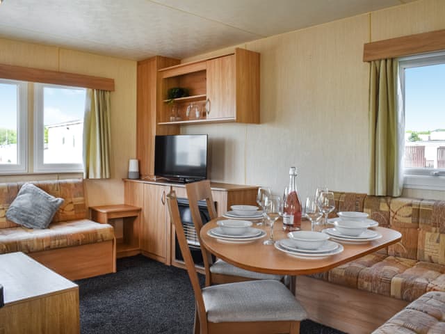 Open plan living space | The Getaway - Ocean Edge Retreats, Lancaster